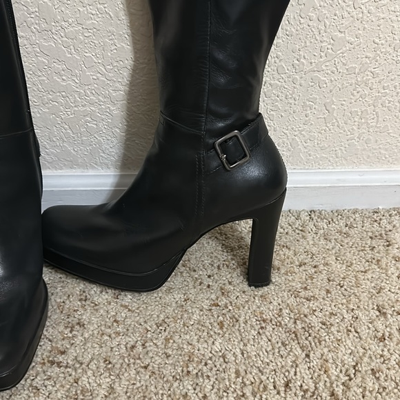 Women’s Tall Black leather boots. Sz 7 - Picture 3 of 6